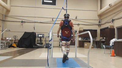 Risk‐of‐falling related outcomes improved in community‐dwelling older adults after a 6-week sideways walking intervention: a feasibility and pilot study featured image